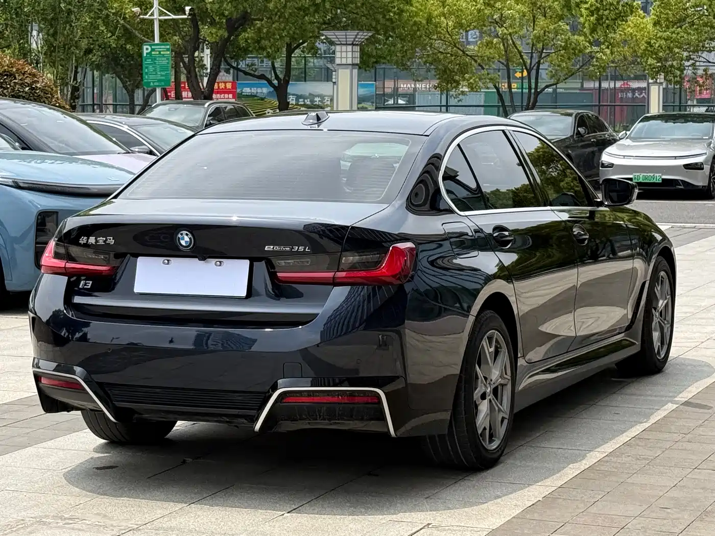 BMW i3 2022 eDrive 35 L фото 6
