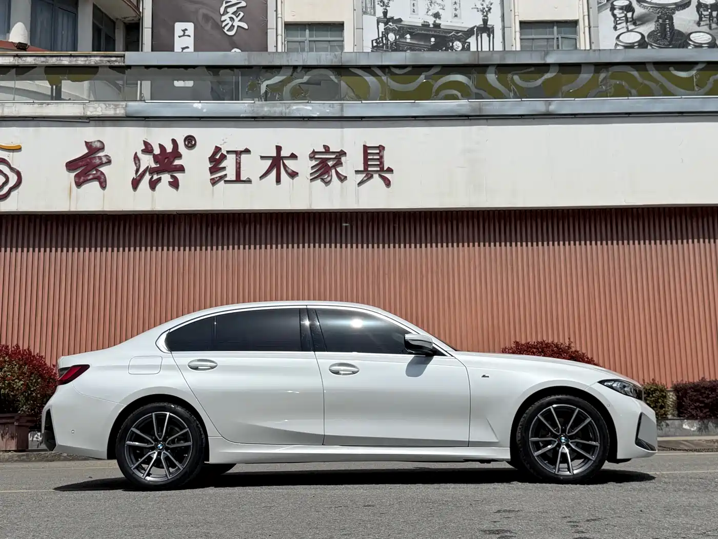 BMW 3 Series 2024 325Li M Sport Package фото 6