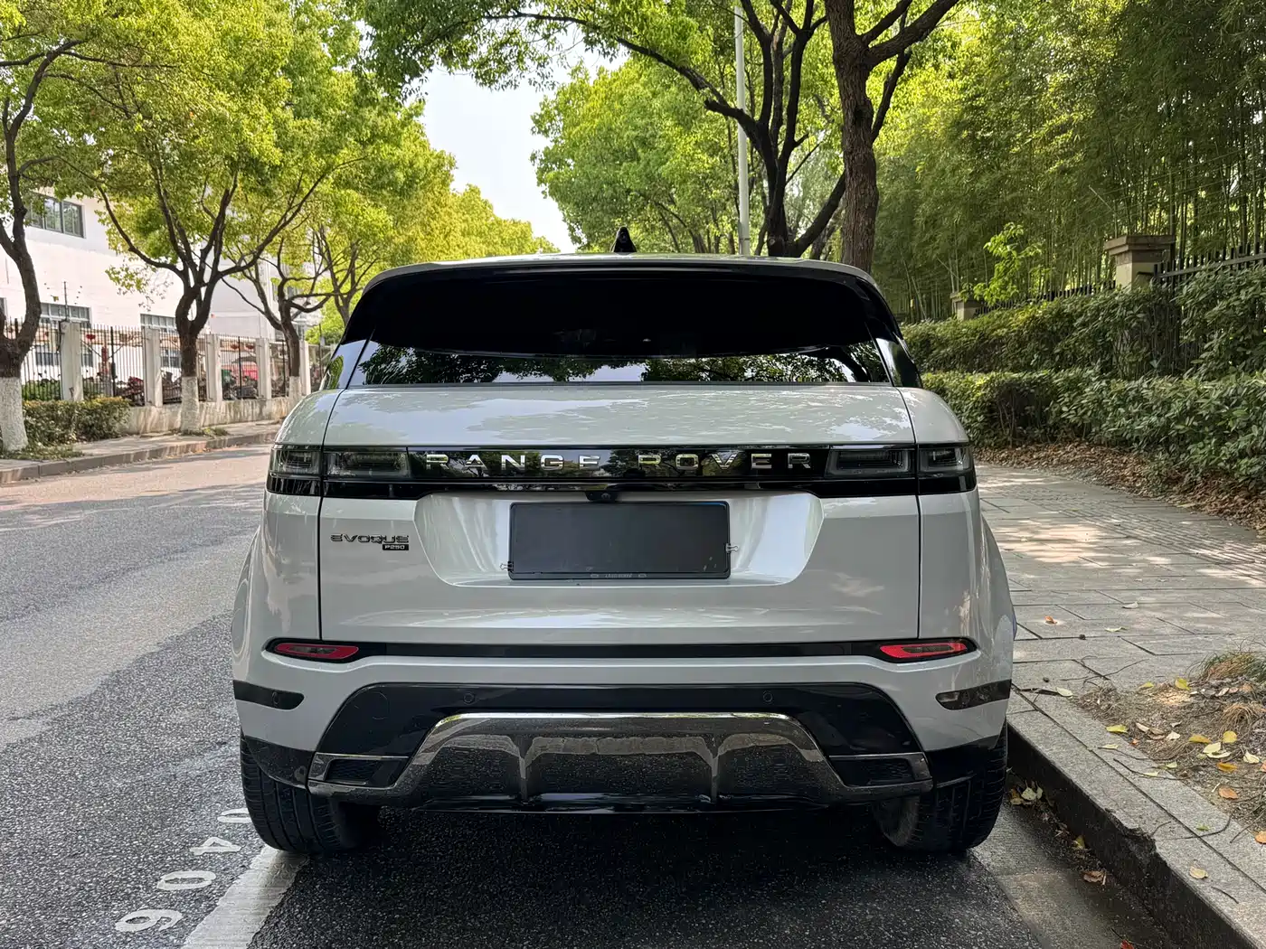 Land Rover Range Rover Evoque 2023 Range Rover Evoque L 249PS Luxury Edition фото 5