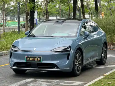 Luxeed R7