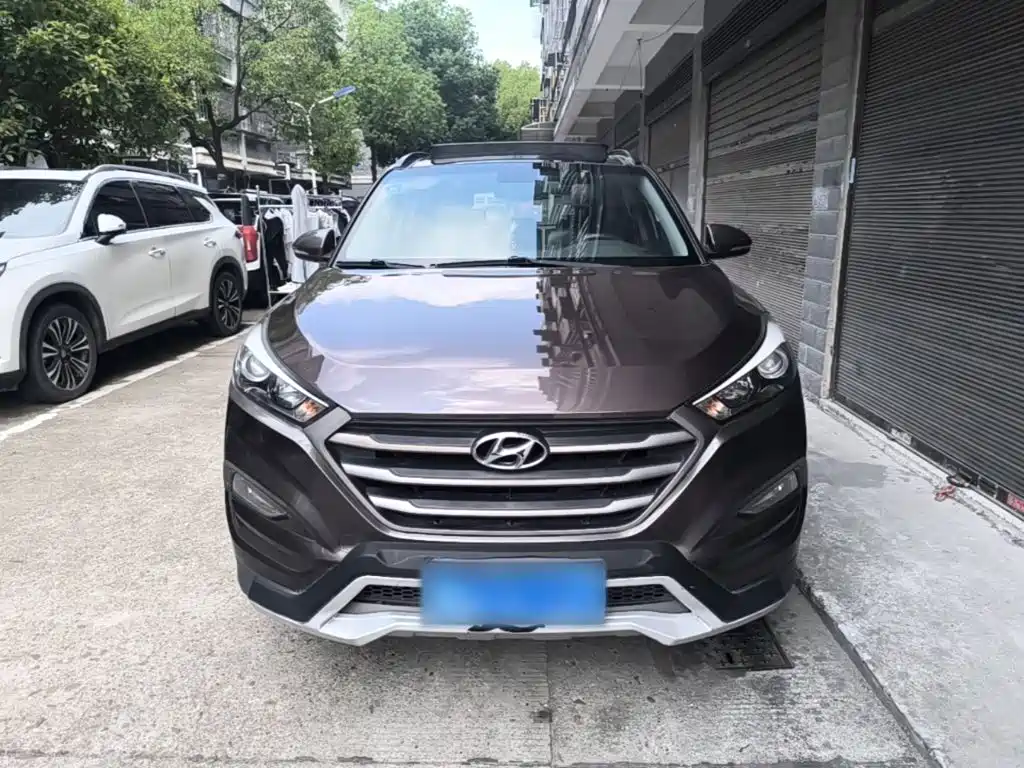 Фото 3 - Hyundai Tucson