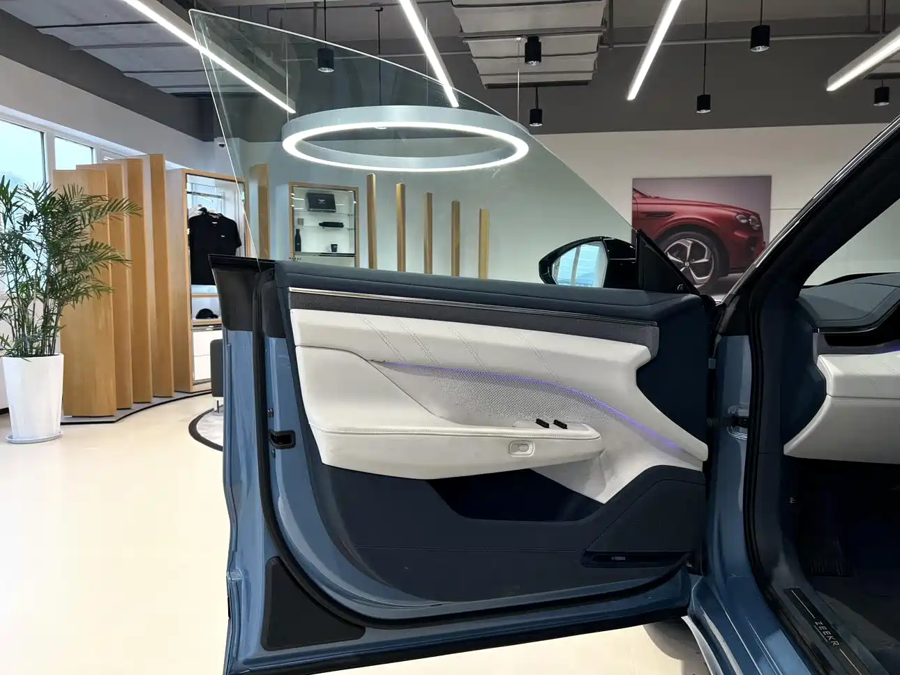 ZEEKR EXTREME KRYPTON 001