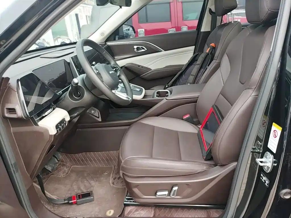 Haval Xiaolong MAX 2023 1.5L Hi4 105 4WD Pilot Edition фото 11
