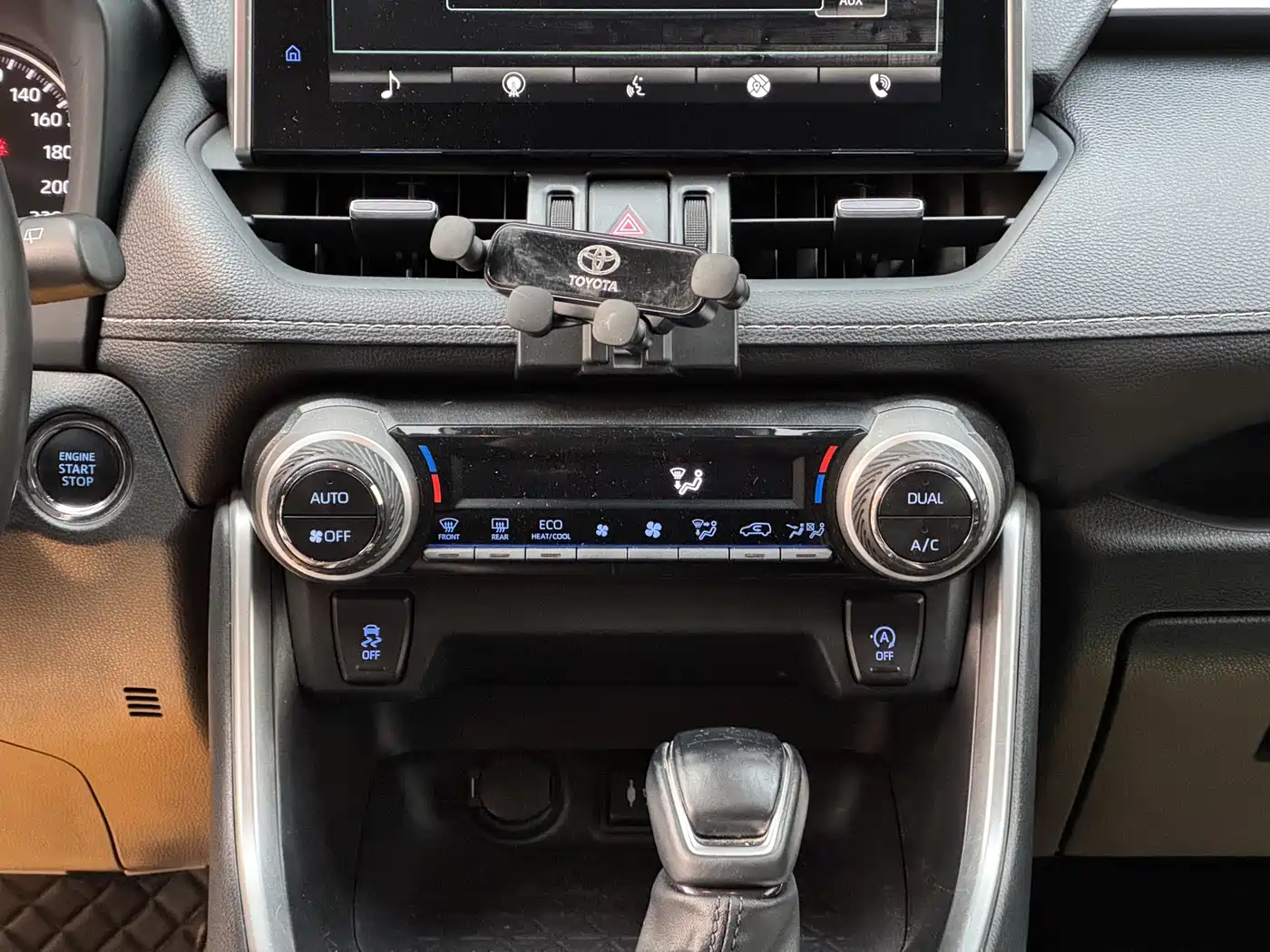 Toyota Wildlander 2022 2.0L CVT FWD Luxury Edition фото 12