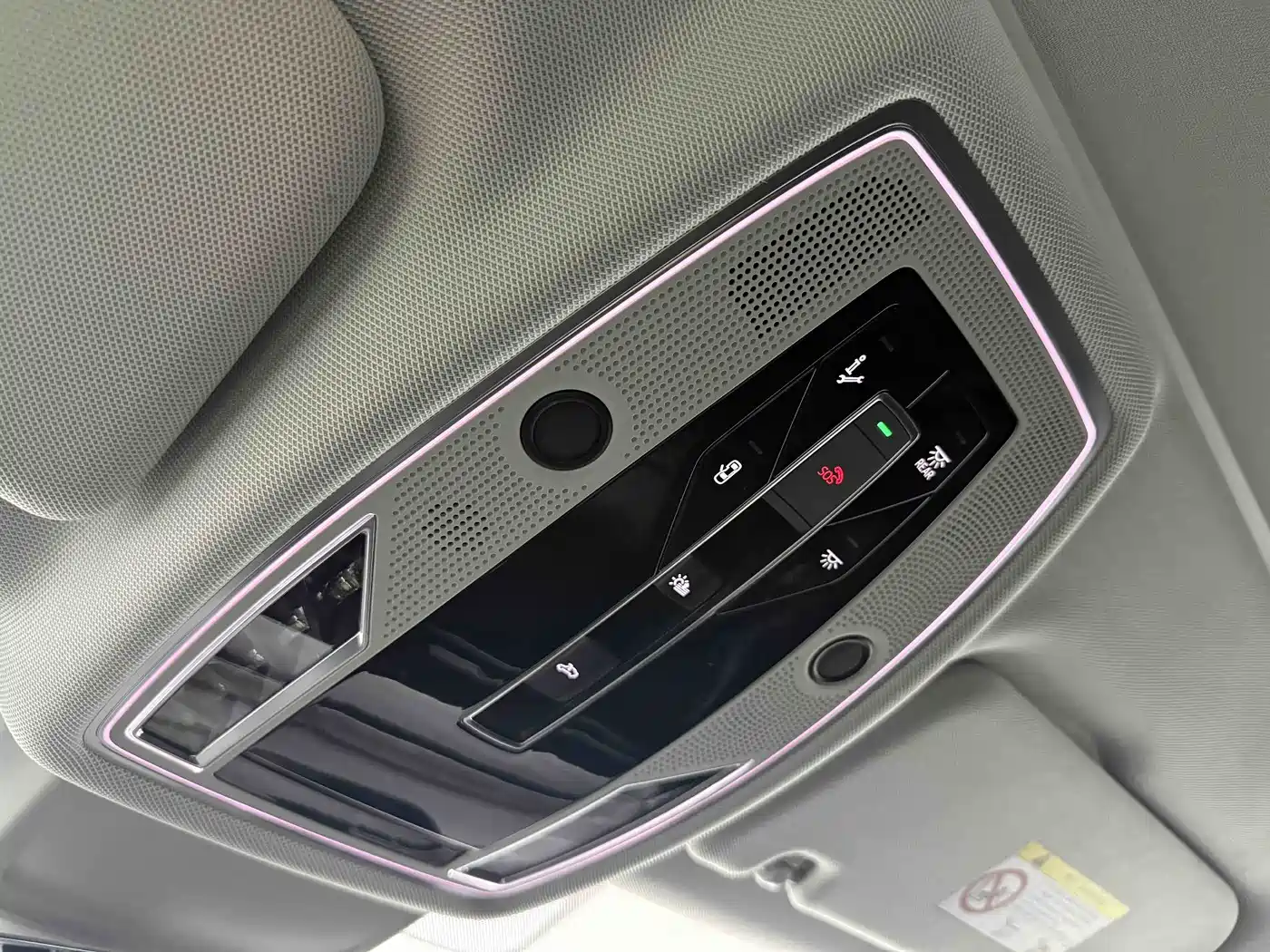 Audi A8 2023 A8L 50 TFSI quattro Exclusive фото 12