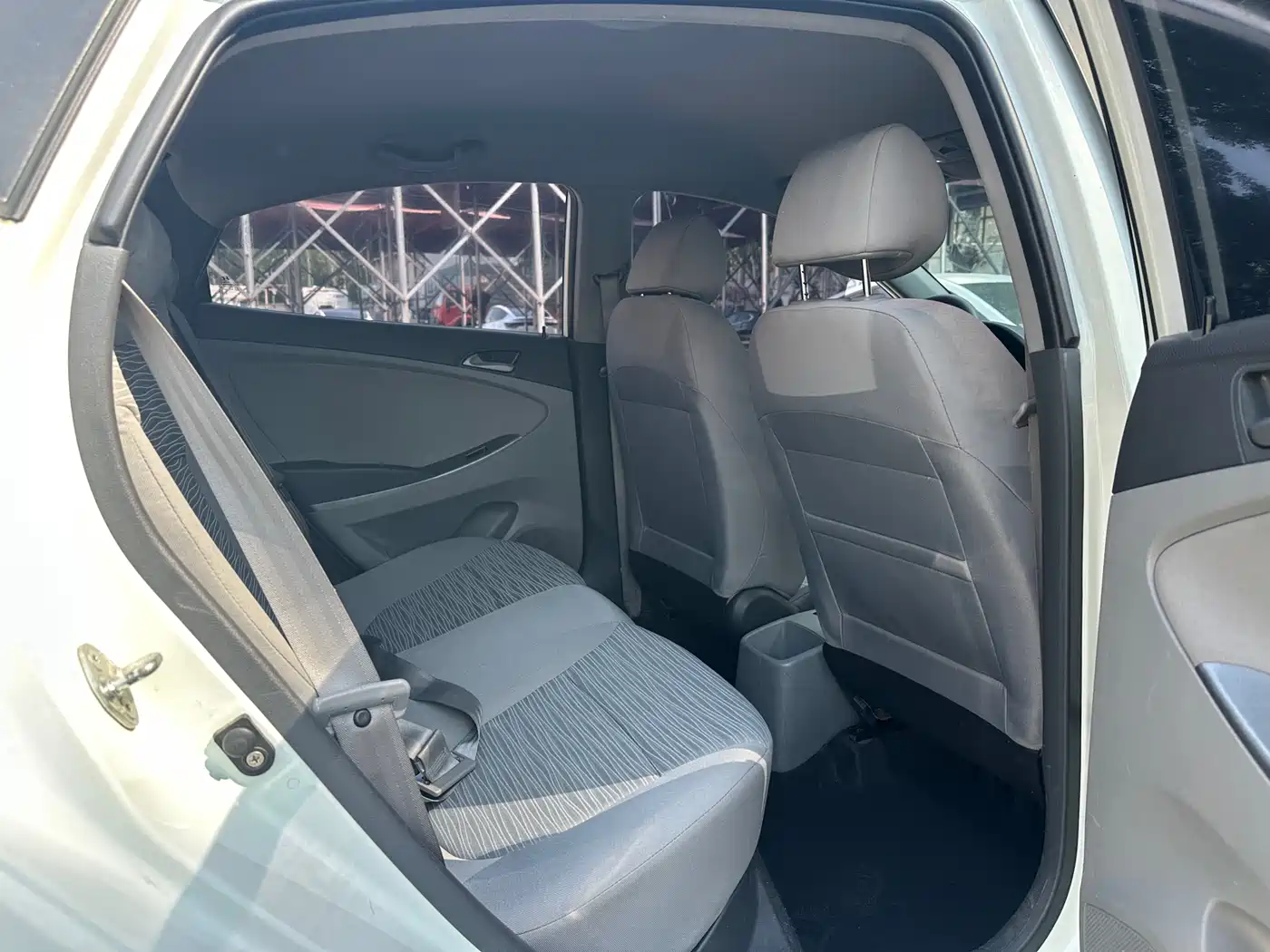 Hyundai Verna 2016 1.4L Manual Smart GLS фото 13