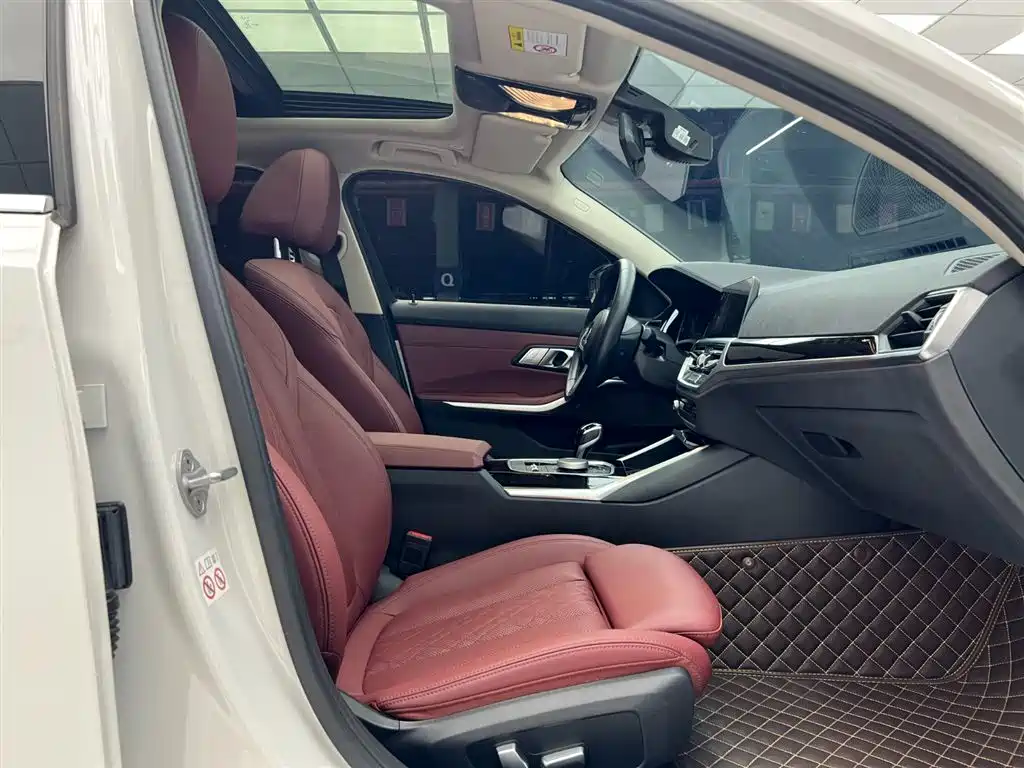 BMW 3 Series 2022 Facelift 320Li M Sport Package фото 17