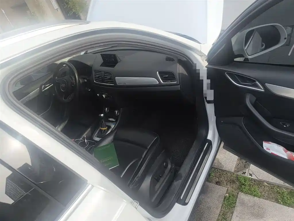 Audi Q3 2013 35 TFSI quattro Technology фото 20