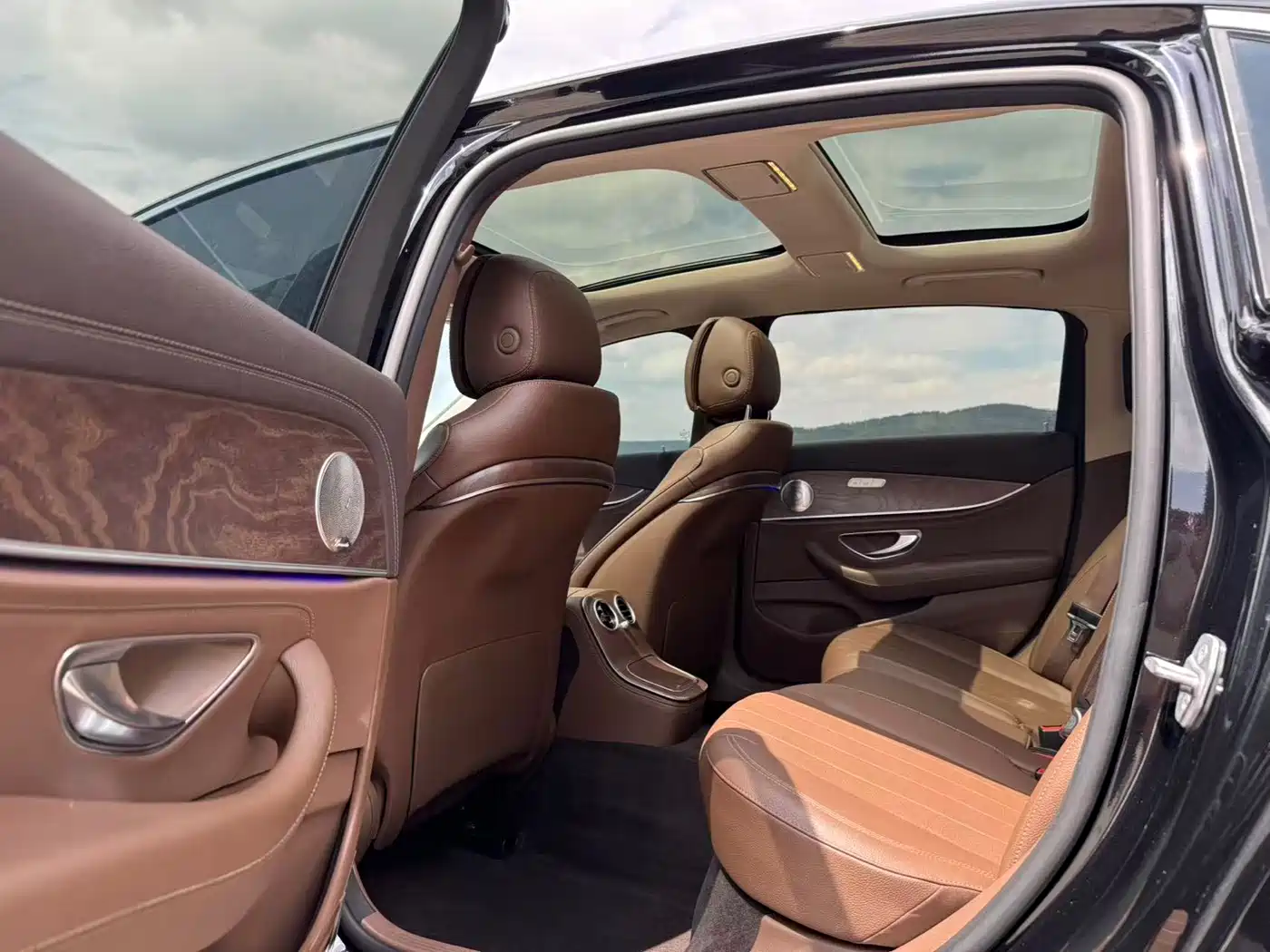 Mercedes-Benz E-Class 2021 E 300 L Fashion фото 8