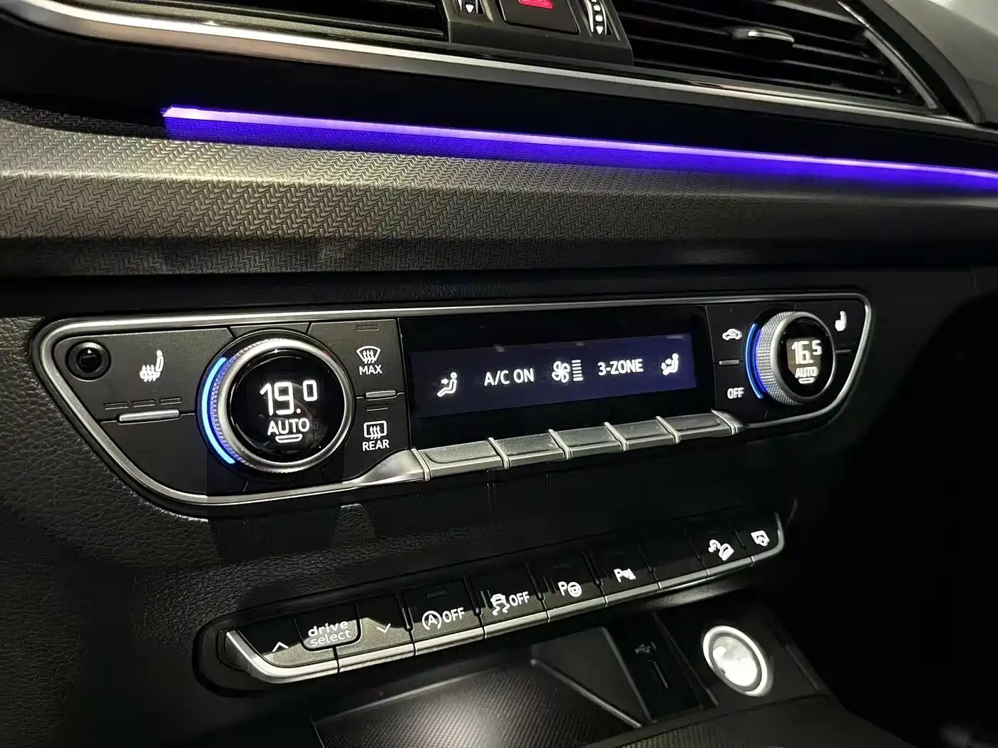 Audi Q5L 2023 40T Luxury Dynamic фото 9