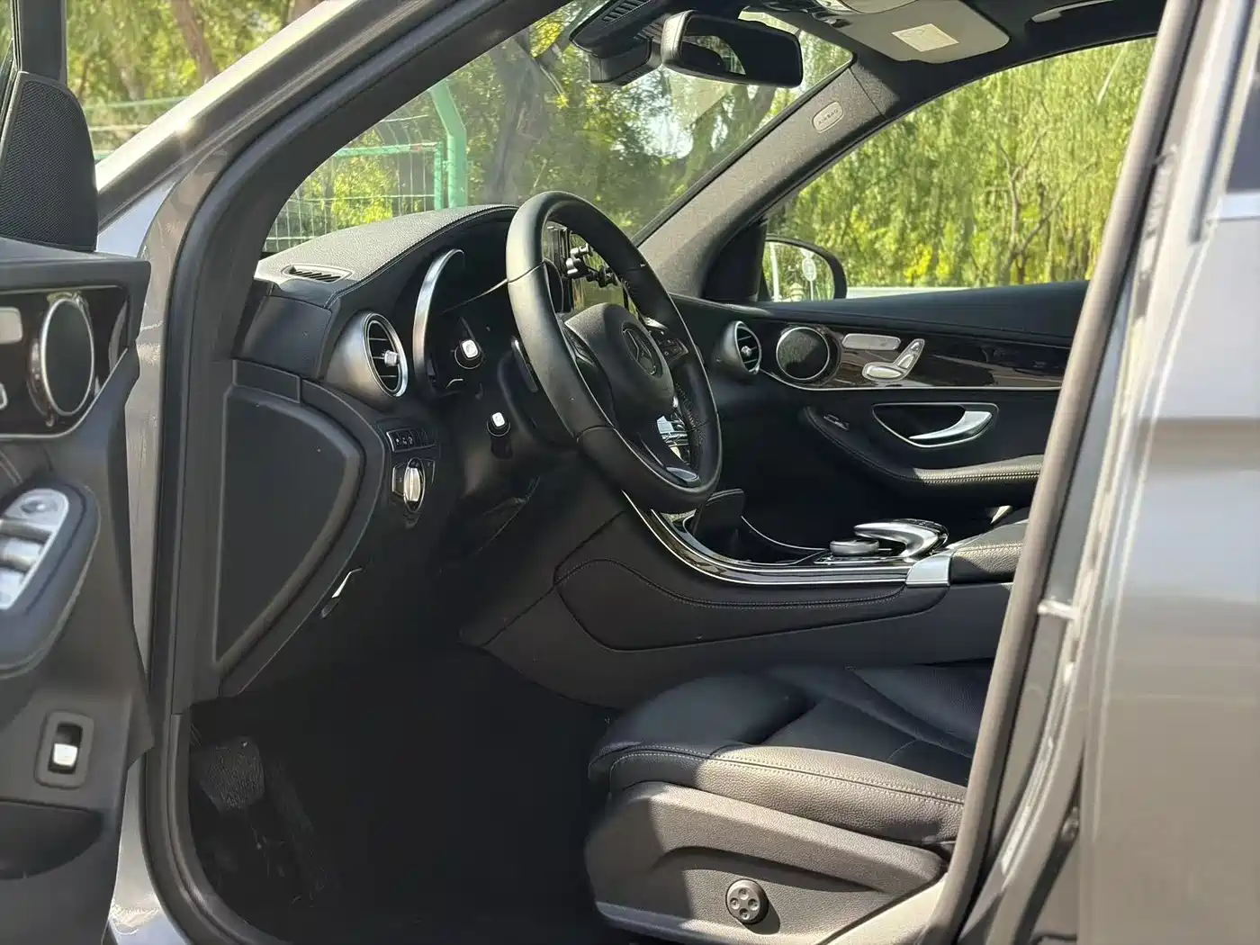 Mercedes-Benz GLC 2016 GLC 260 4MATIC Luxury фото 4