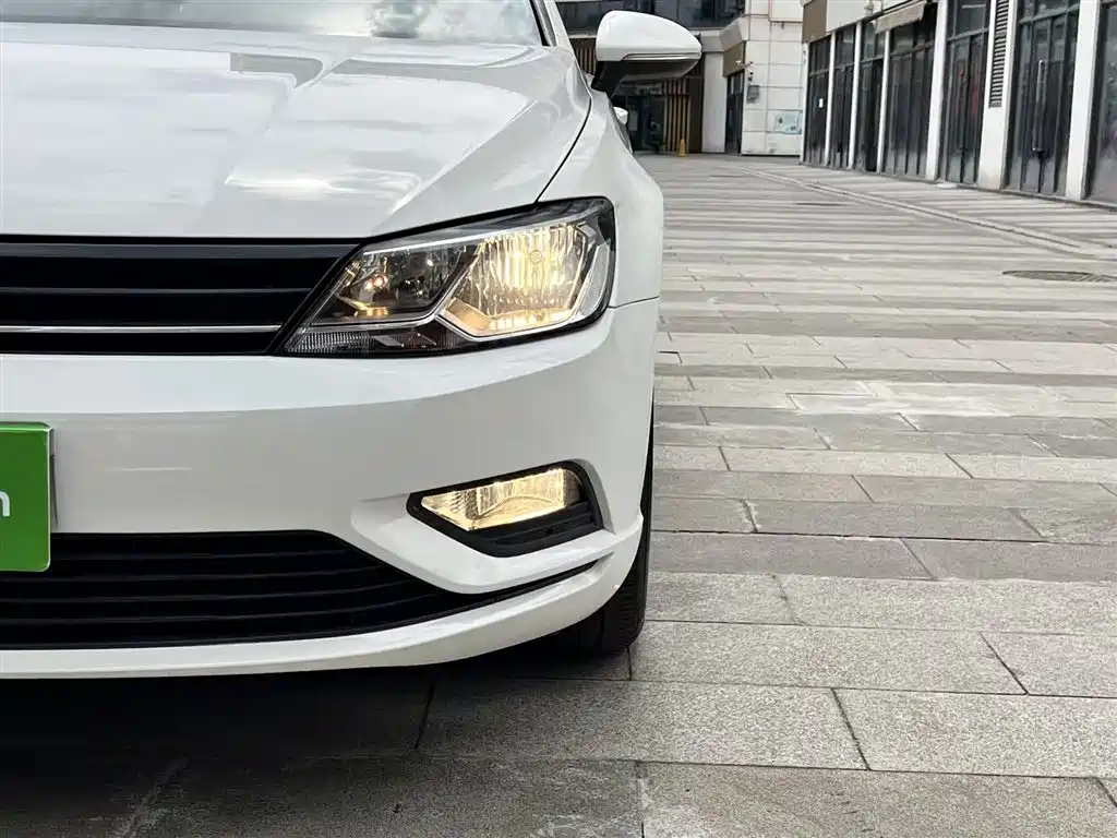Volkswagen Lamando 2018 230TSI DSG Trend Edition фото 24