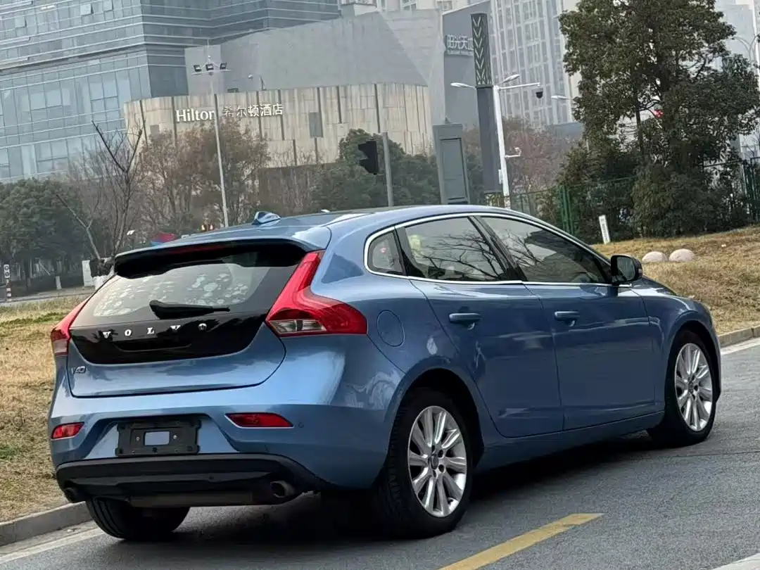 Volvo V40 2015 2015 1.6T Smart Elegance Edition