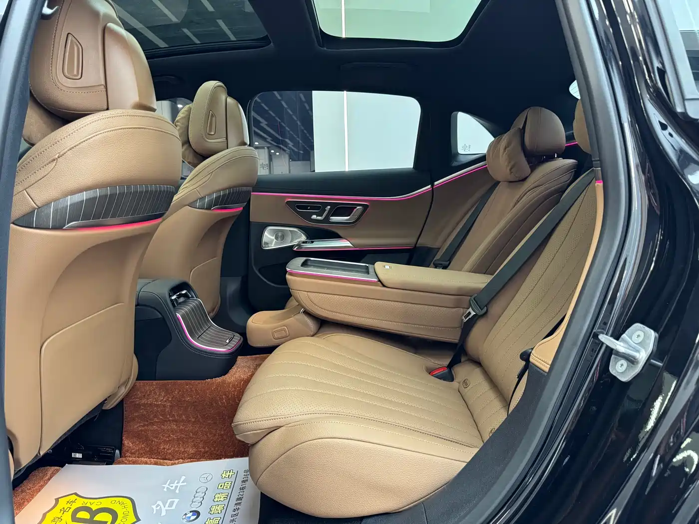 Mercedes-Benz E-Class 2024 Model E 300 L Luxury фото 8