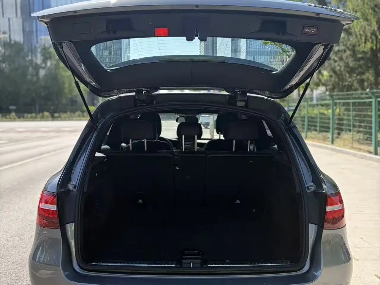 Mercedes-Benz GLC 2016 GLC 260 4MATIC Luxury фото 19