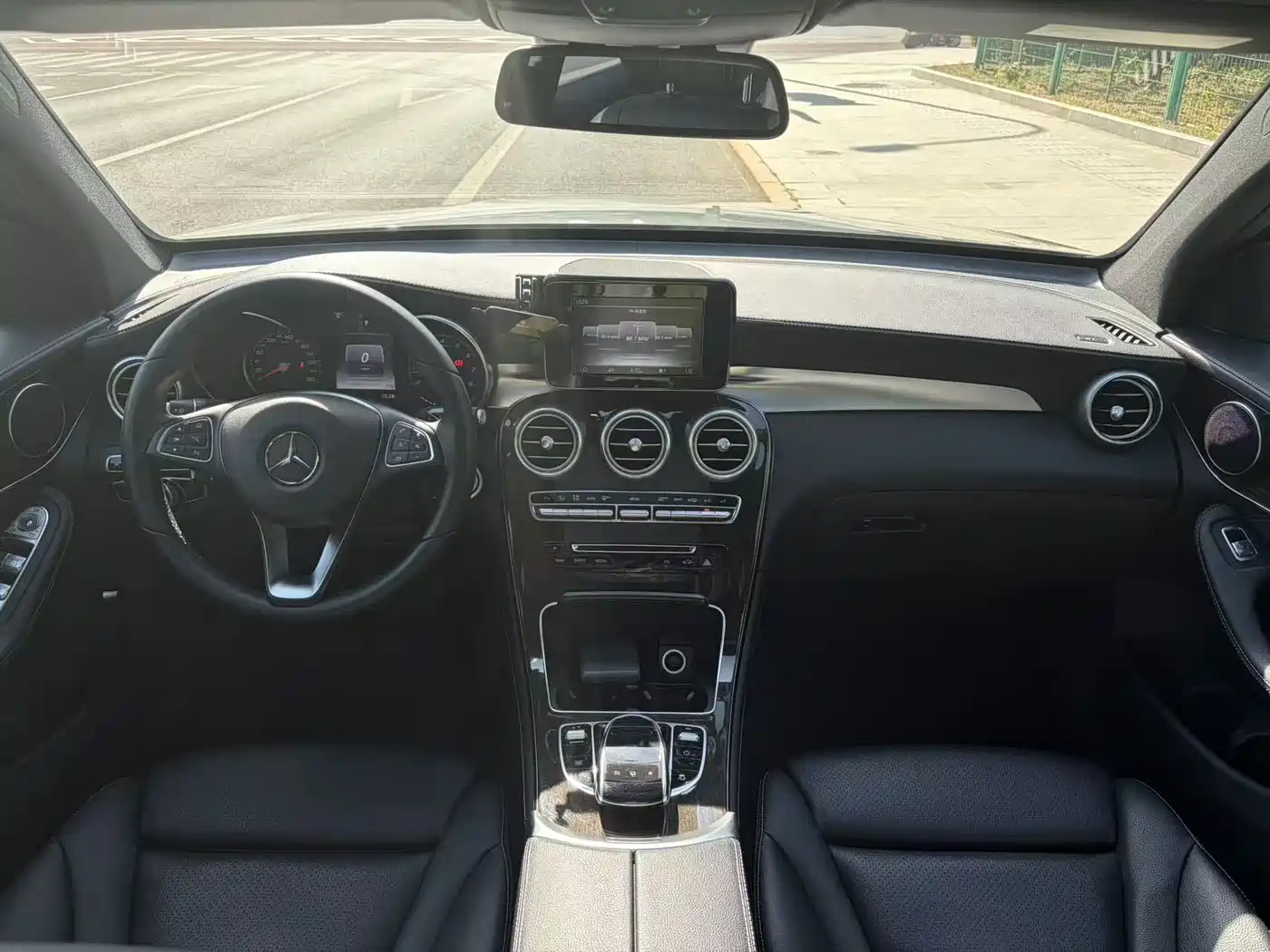 Mercedes-Benz GLC 2016 GLC 260 4MATIC Luxury фото 6