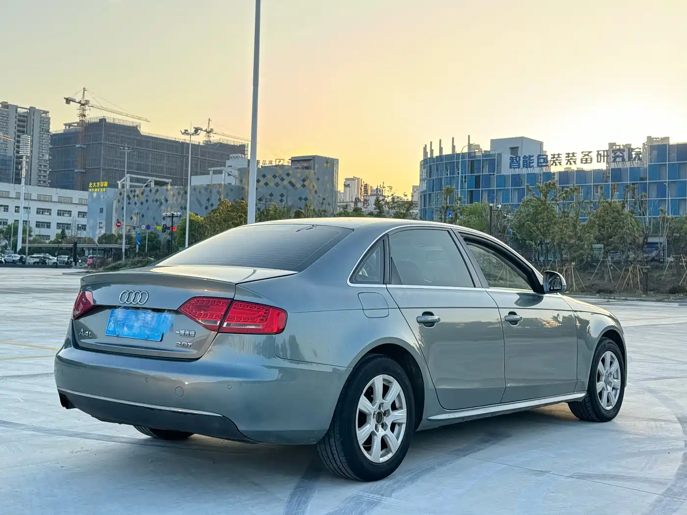 Фото 7 - Audi A4L