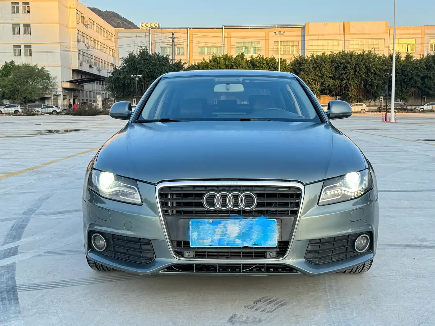 Фото 17 - Audi A4L