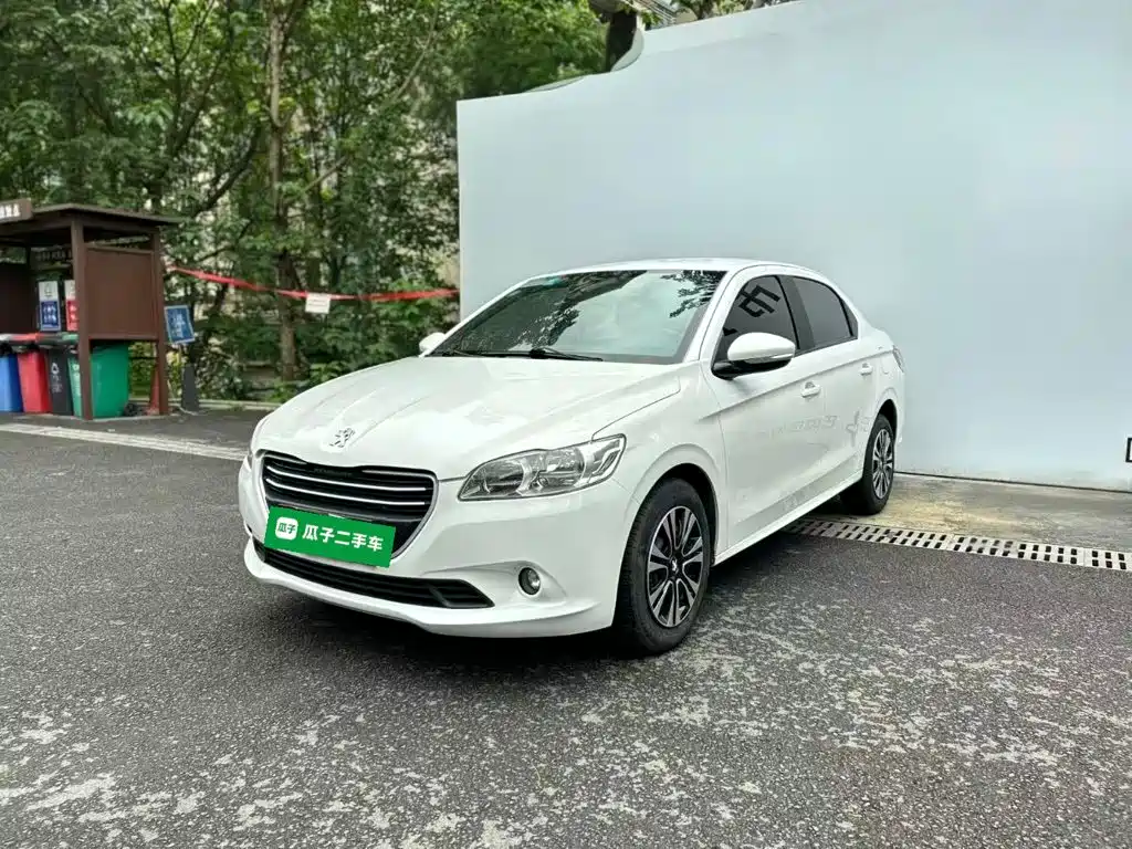 Peugeot 301 2017 2016 1.6L Manual Comfort Edition