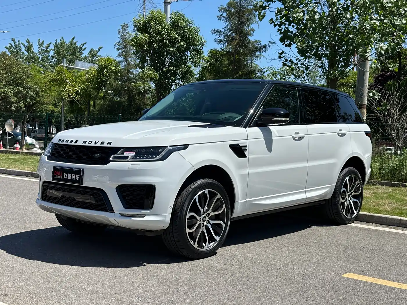 Land Rover Range Rover Sport 2021 3.0 L6 Gloss Black Edition