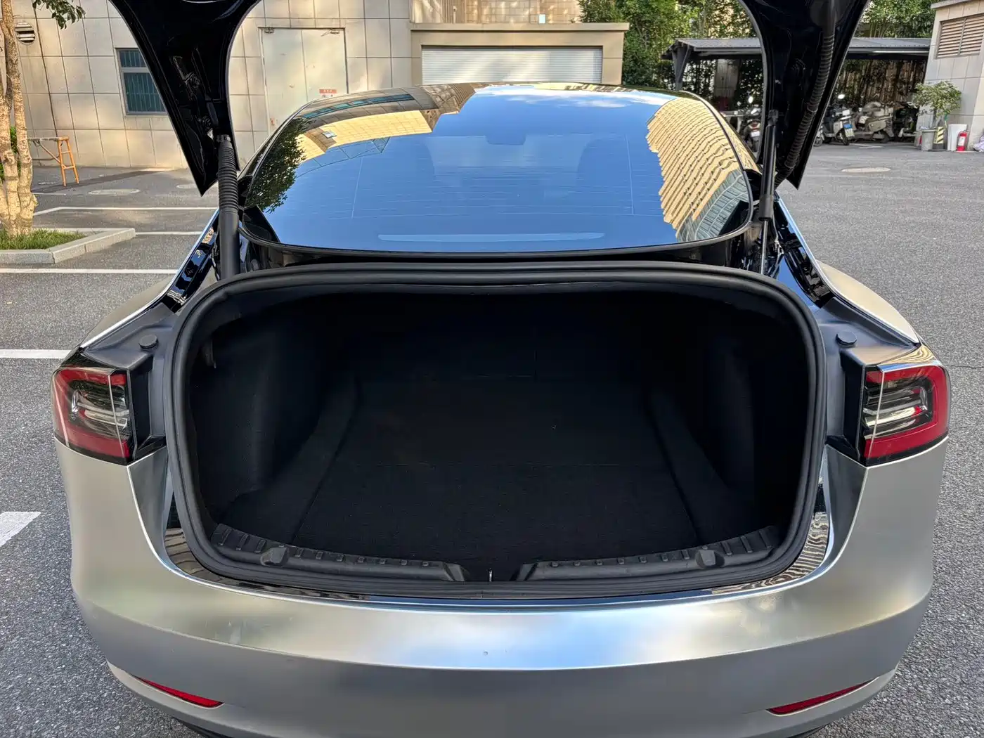 Фото 15 - Tesla Model 3