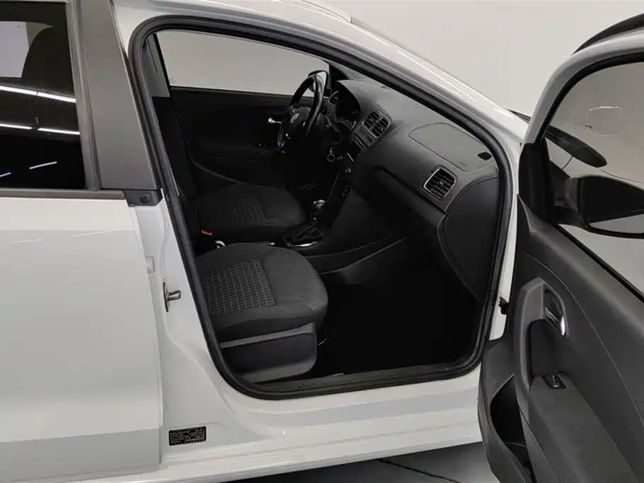 Volkswagen Polo 2018 1.5L Auto Comfort фото 8