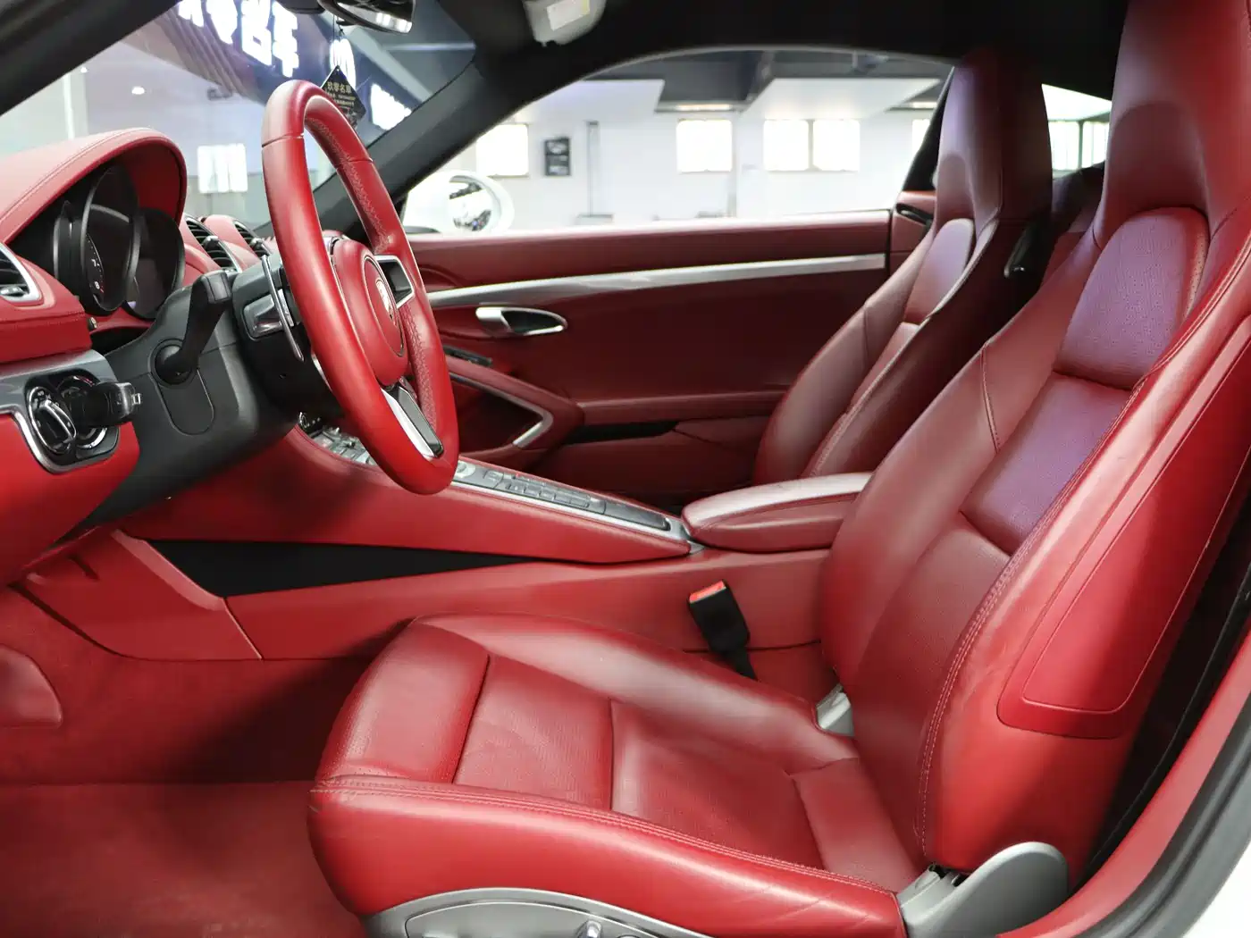 Porsche 718 2016 Cayman 2.0T фото 19