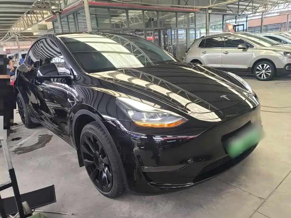 Фото 4 - Tesla Model Y