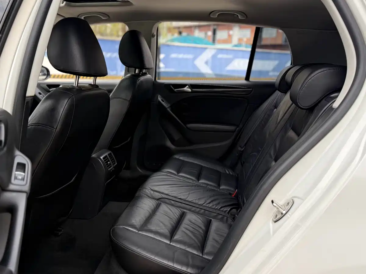 Volkswagen Golf 2012 1.4TSI Automatic Luxury фото 13
