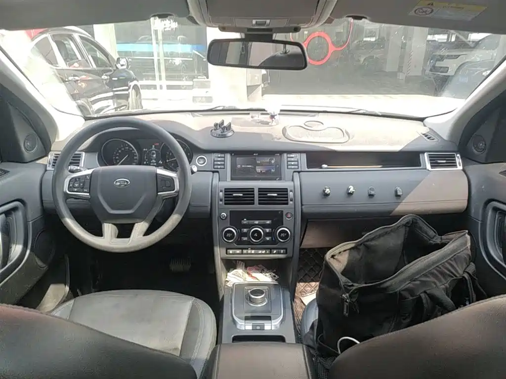 Land Rover Discovery Sport 2018 240PS PURE Edition фото 6