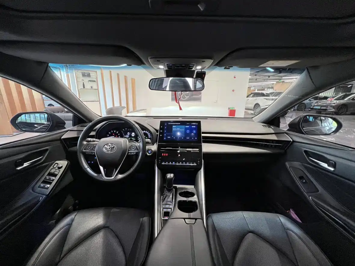 Toyota Avalon 2023 2.5L Luxury Edition фото 12