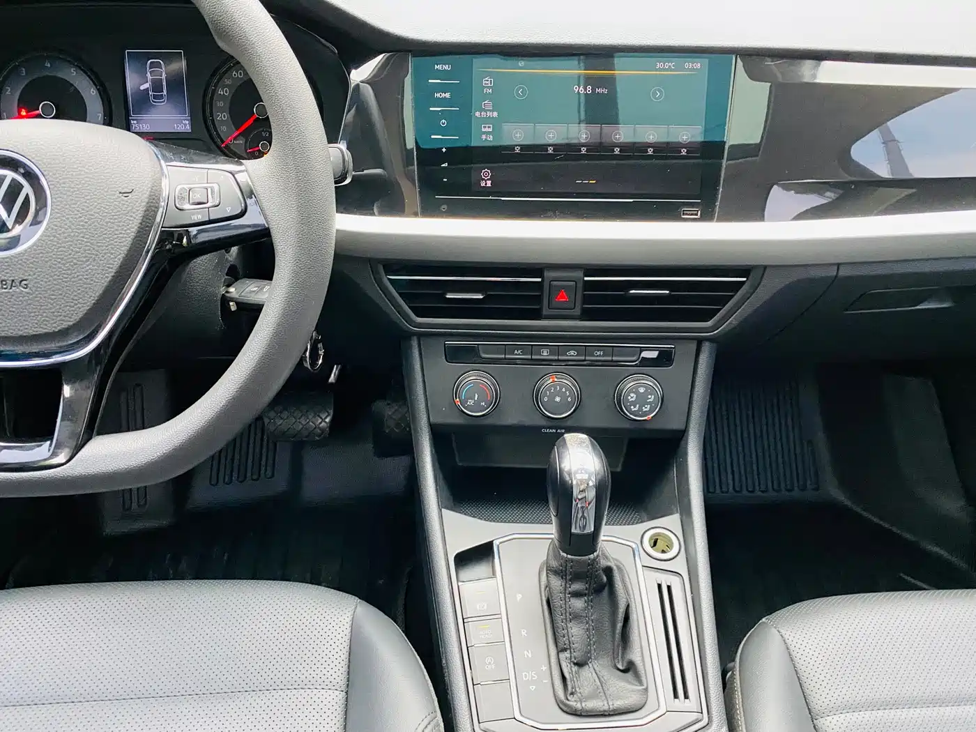Volkswagen Lavida 2021 1.5L Auto Comfort Edition фото 15