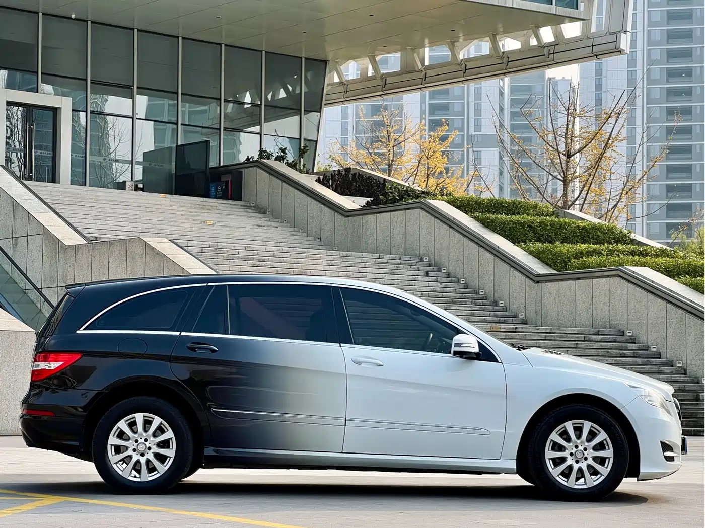 Mercedes-Benz R-Class 2011 R 300 L Business Class фото 18