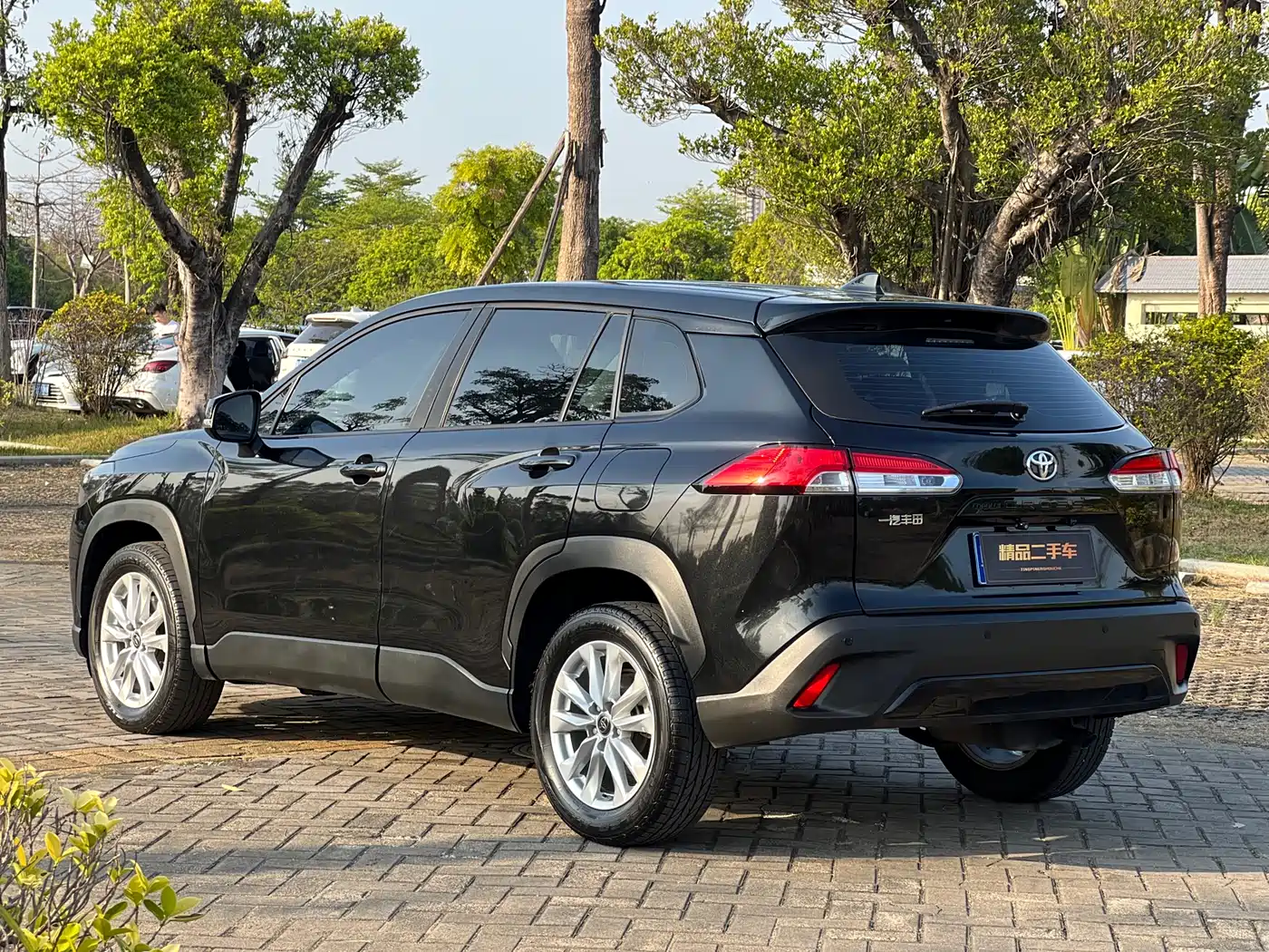 Toyota Corolla Cross 2023 2.0L Pioneer Edition фото 8