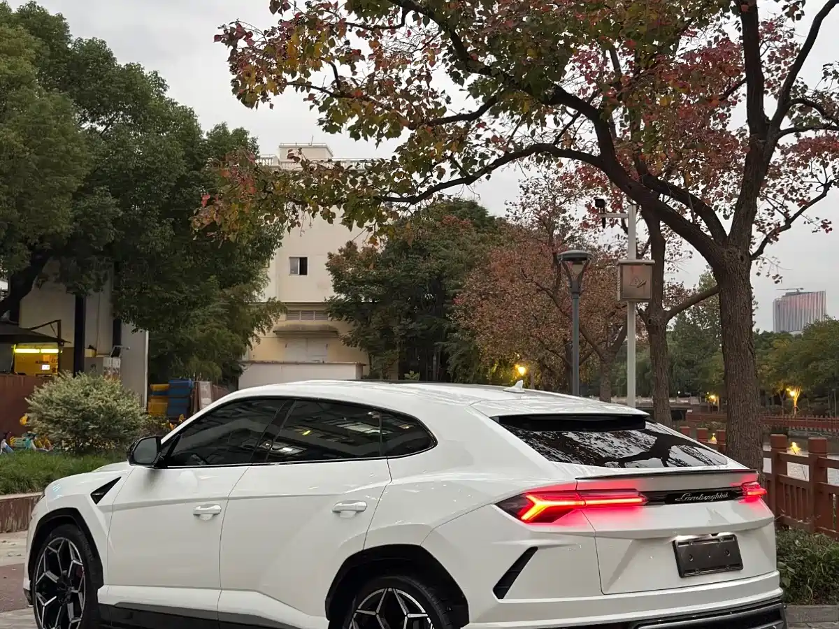 Lamborghini Urus 2019 2018 4.0T V8