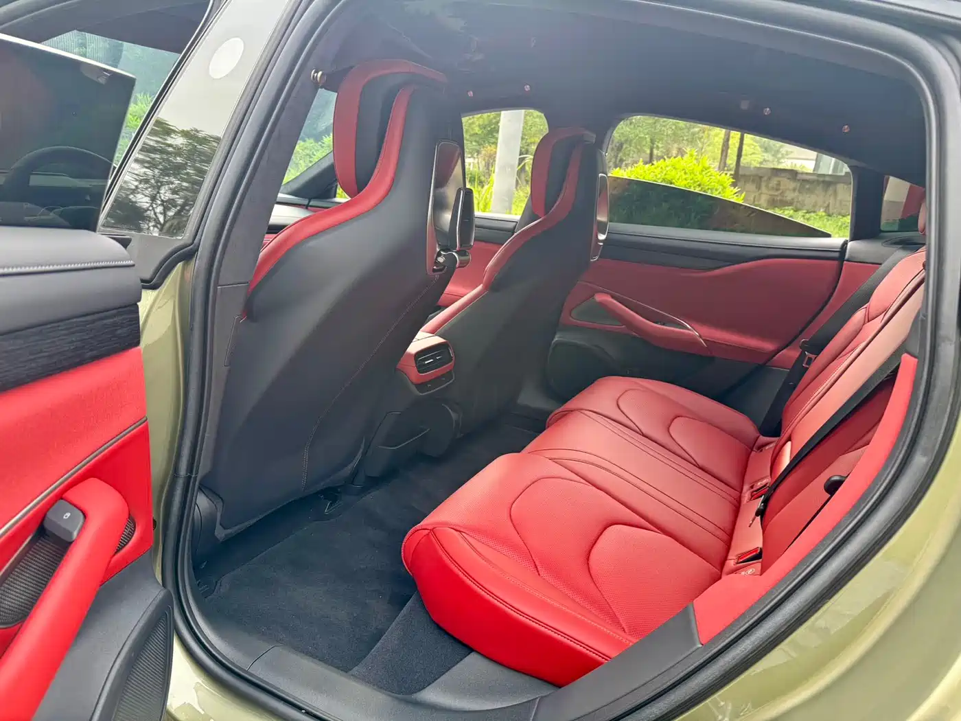 Xiaomi Auto Xiaomi SU7 2024 AWD Extended Range Advanced Smart Driving Max Edition фото 6