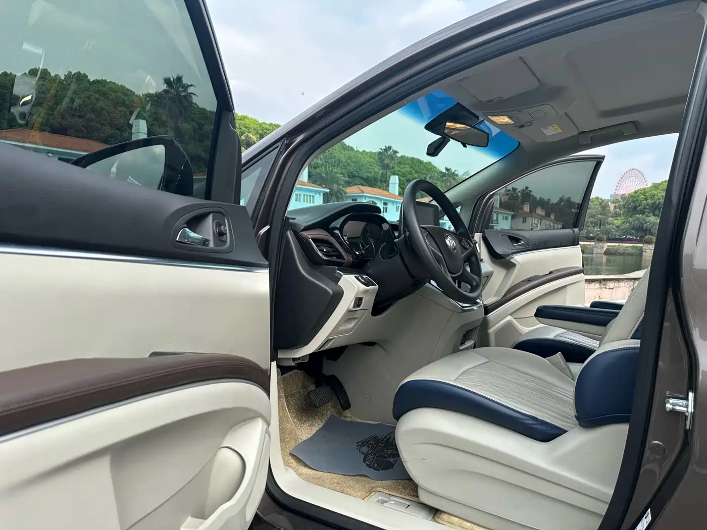 Buick GL8 2023 Land Business Class 652T Smart Luxury фото 9