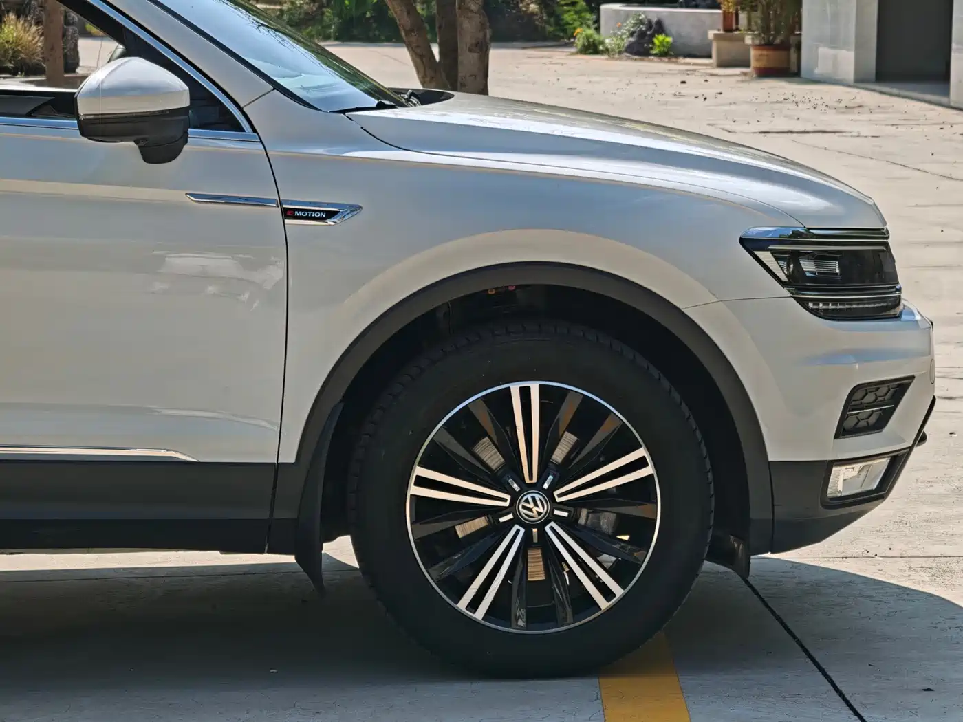 Volkswagen Tiguan L 2017 380TSI Automatic 4WD Luxury Edition фото 6