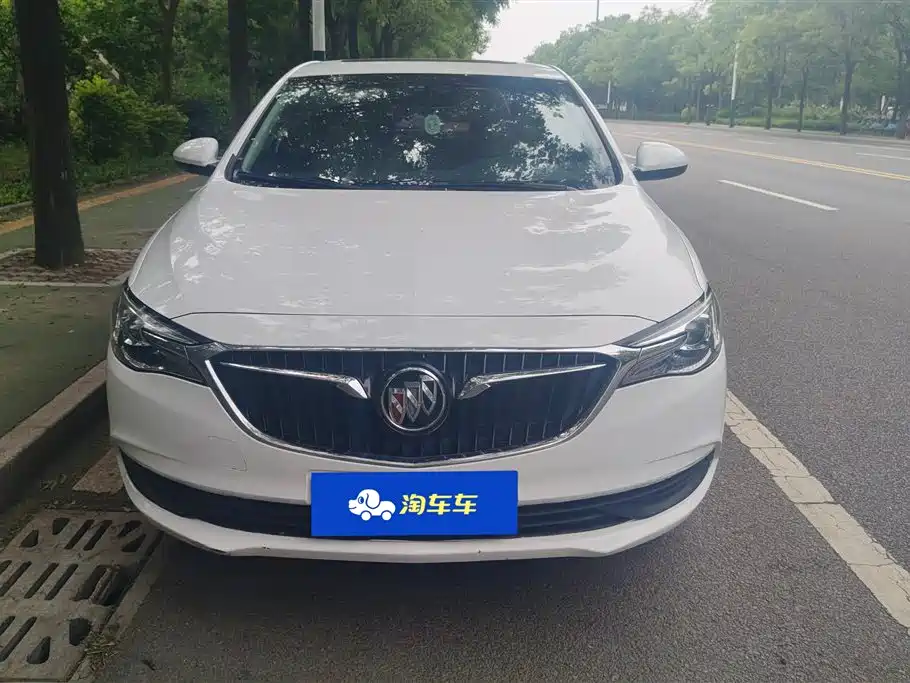 Buick Excelle 2018 15T Manual Elite (China V) фото 2