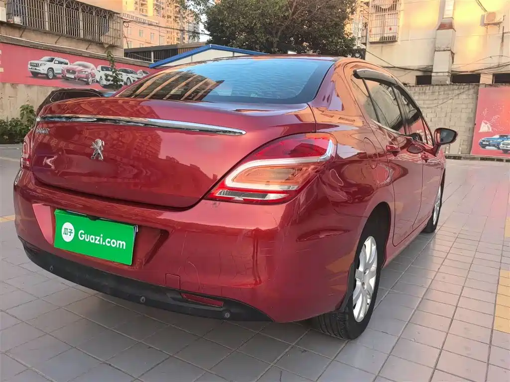 Peugeot 308 2014 Model Joy Edition Classic 1.6L Automatic Superior Style фото 6