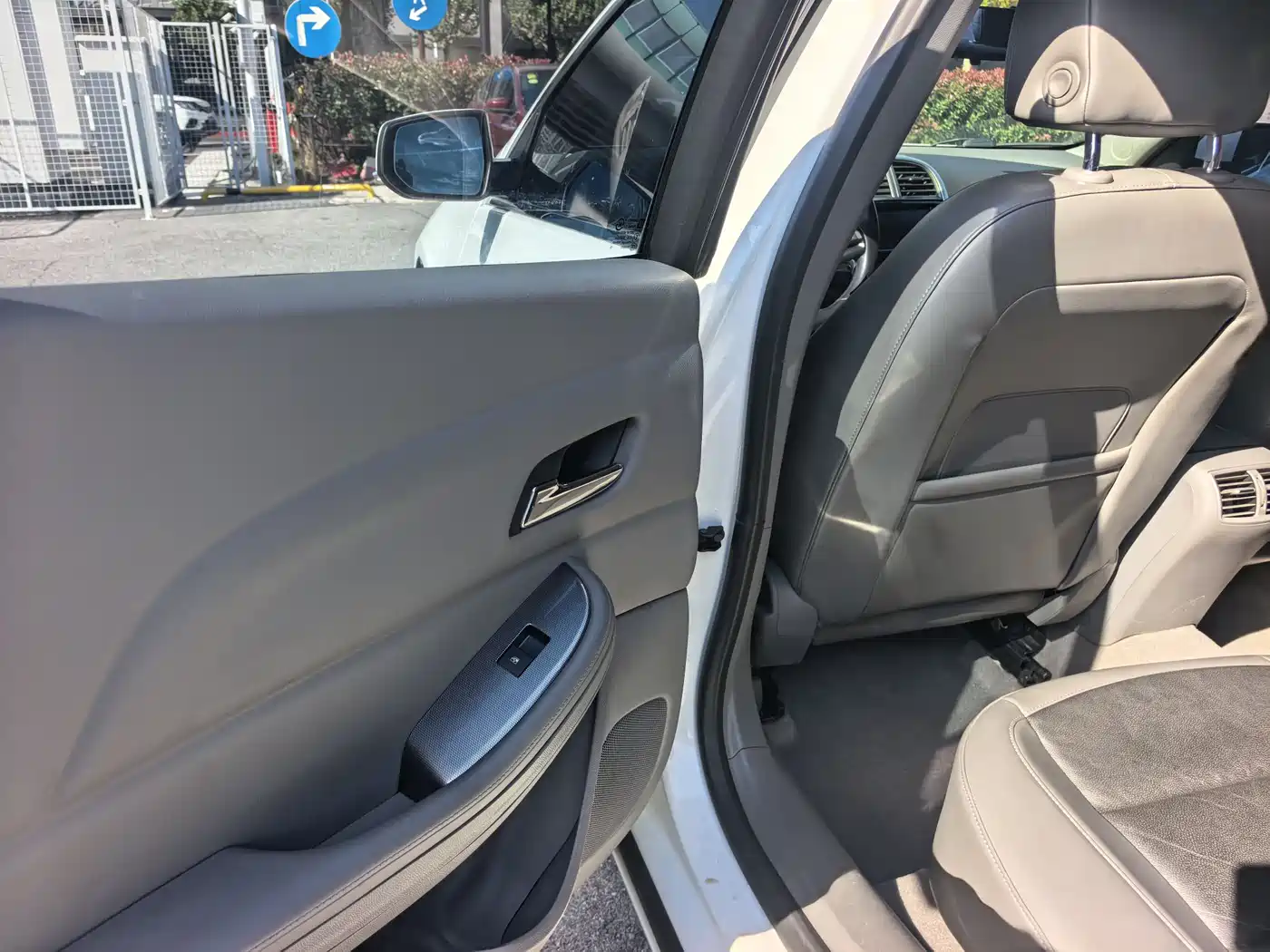 Chevrolet Malibu 2013 2.0L Automatic Luxury Edition фото 8