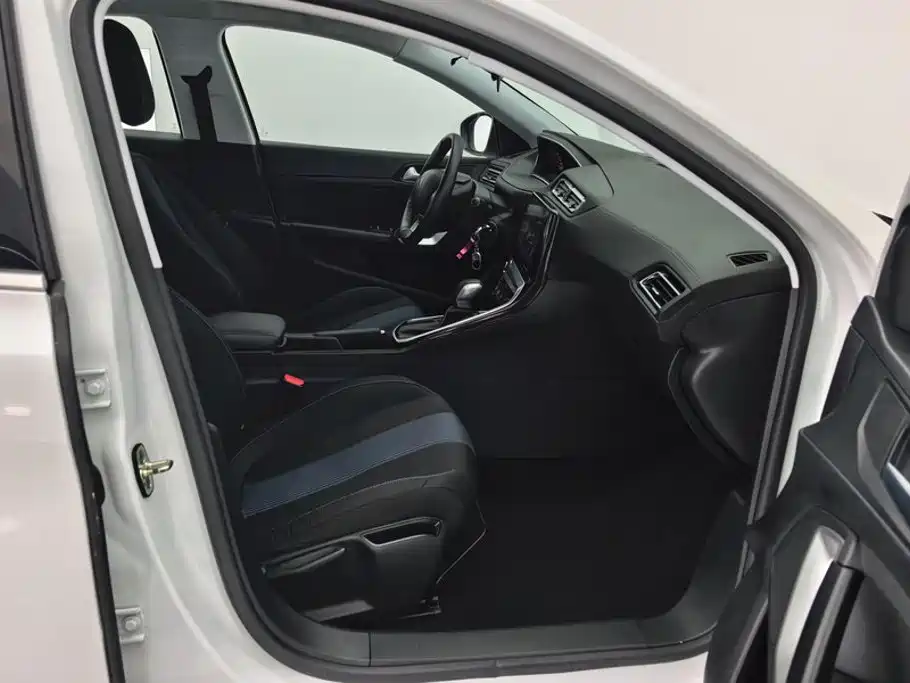 Peugeot 308 2018 2018 1.6L Auto Luxury Edition