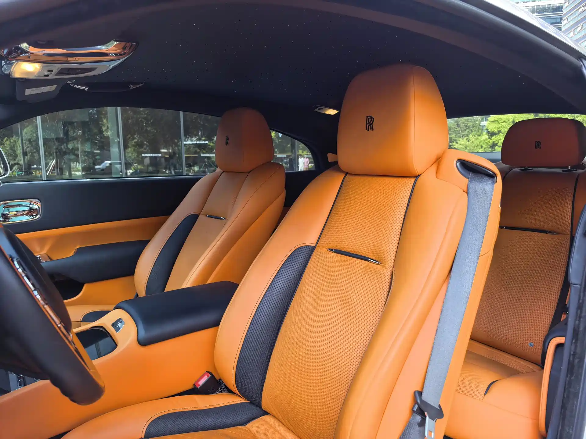 صورة 6 - Rolls-Royce Wraith