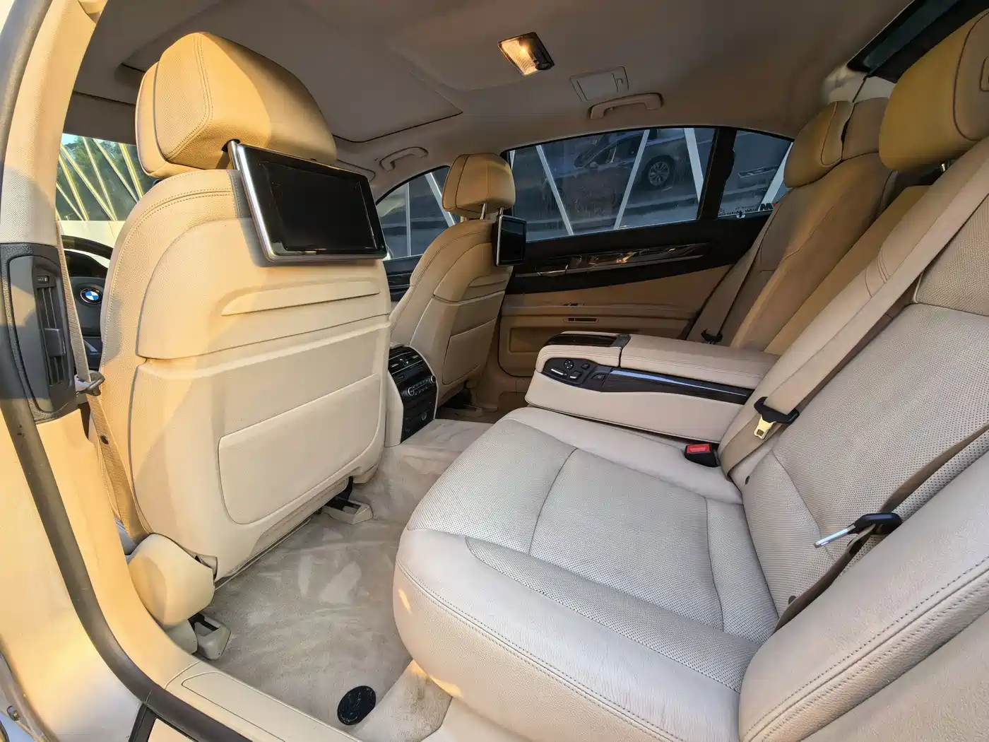 BMW 7 Series 2013 Model 730Li Luxury фото 10