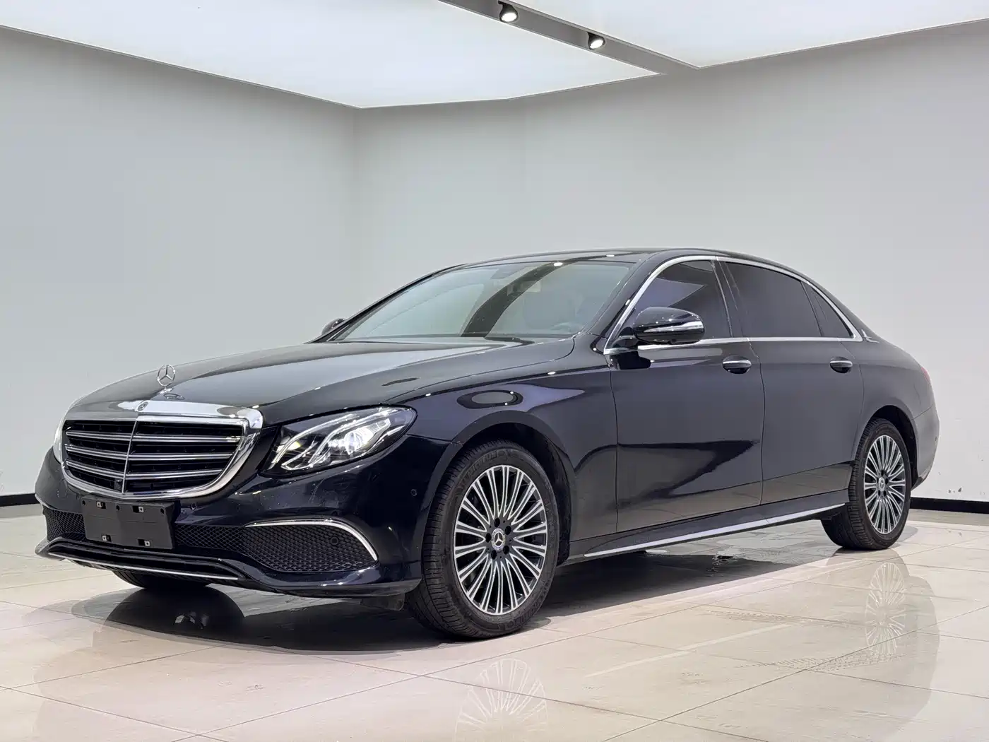 Mercedes-Benz E-Class 2020 E 300 L Sport Fashion Model