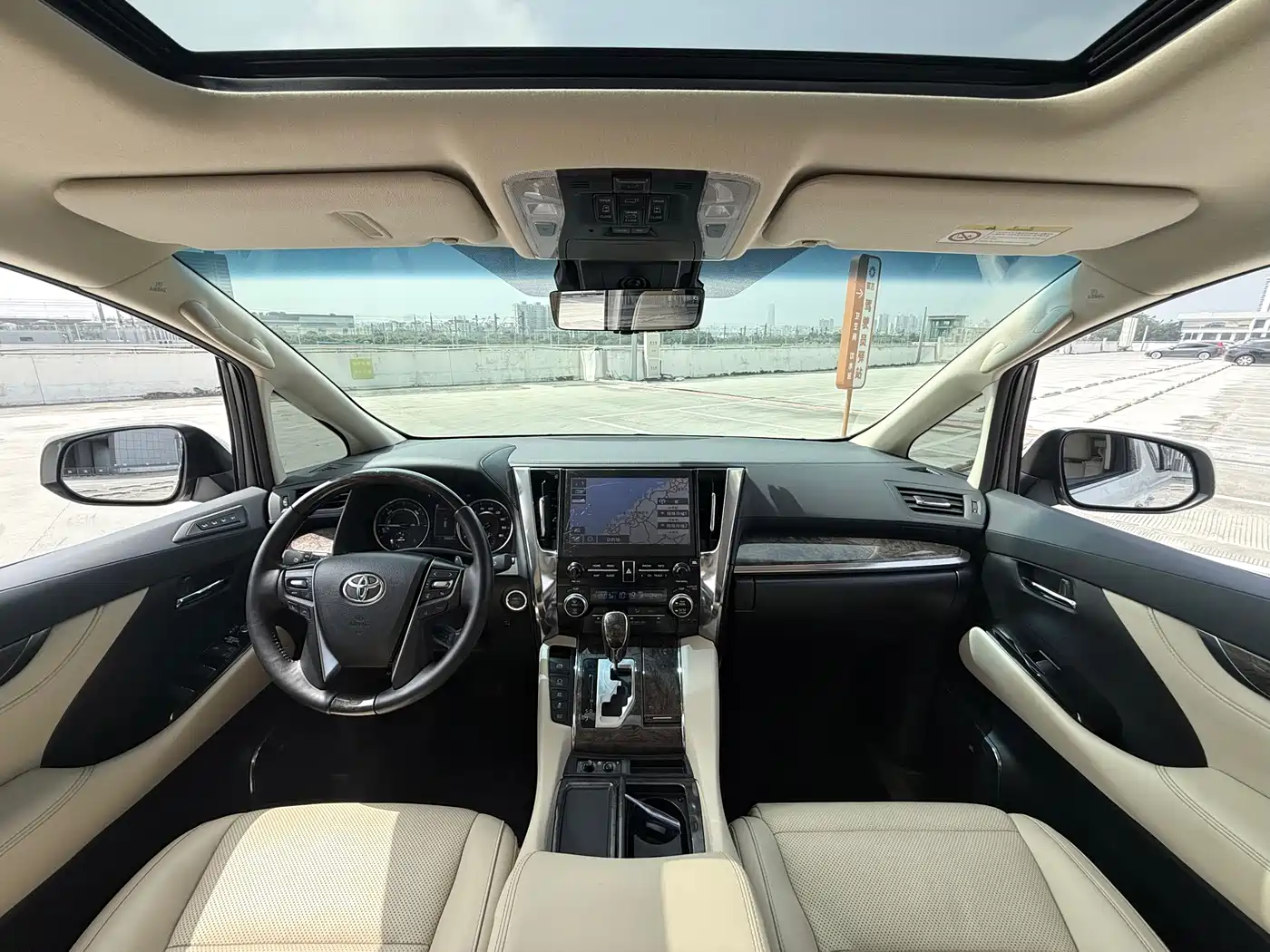Toyota Alphard 2021 Hybrid 2.5L Ultimate фото 8