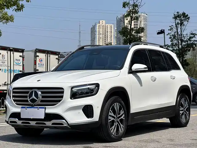 MERCEDES-BENZ GLB