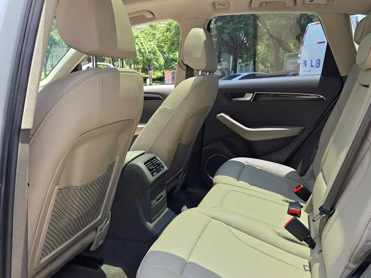 Audi Q5 2012 2.0TFSI Luxury фото 11