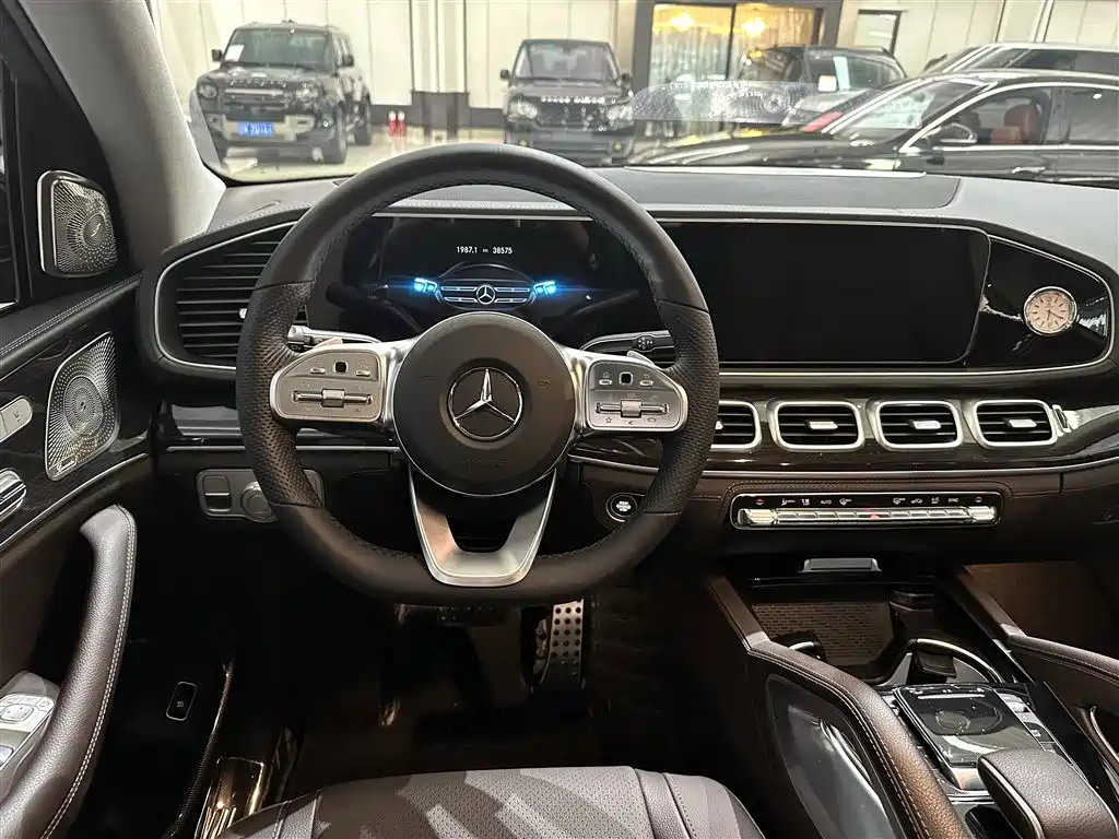 MERCEDES-BENZ GLS