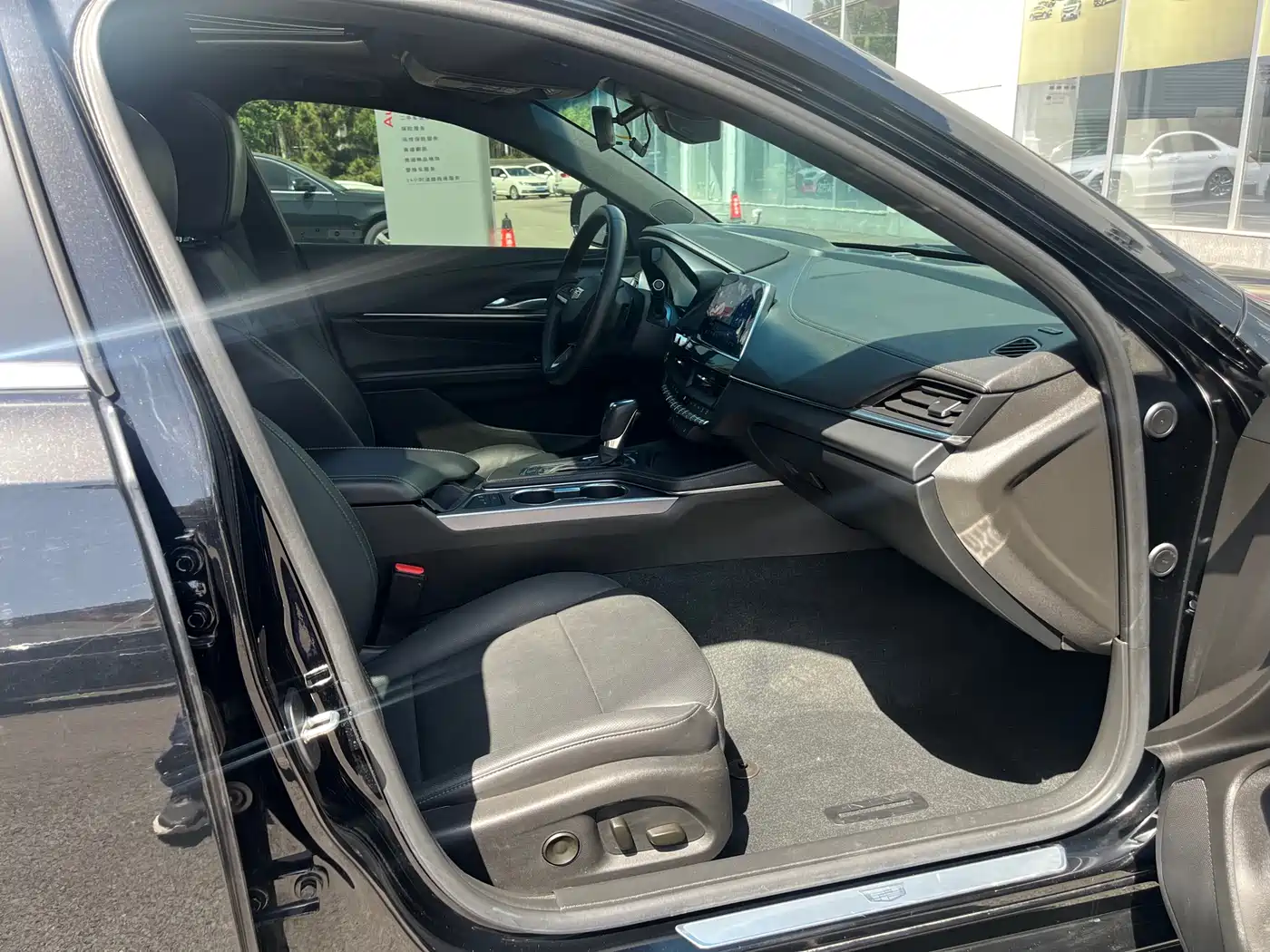 CADILLAC CT4